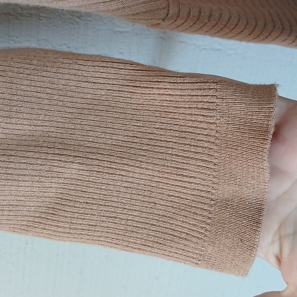 New York & Co NWT Light Brown Tan Ribbed Tunic Sweater With Front Slit Large - Picture 7 of 9